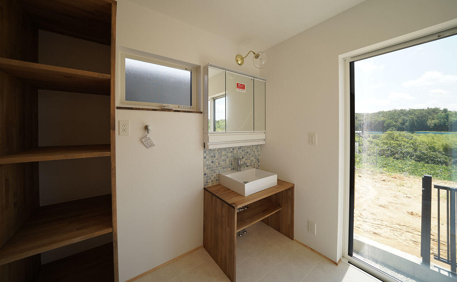 HOLOS HOME（ホロスホーム） 【豊田市｜ジャパニーズモダン｜インナーガレージ】木々のぬくもりと呼吸を感じながら共に成長する家の建築実例画像14