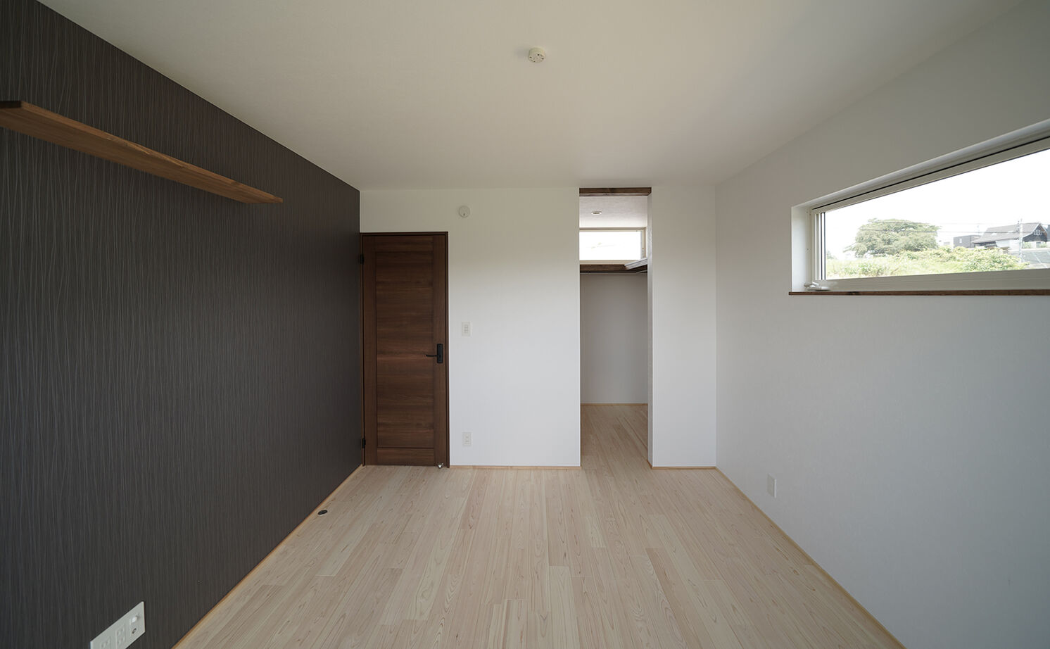 HOLOS HOME（ホロスホーム） 【豊田市｜ジャパニーズモダン｜インナーガレージ】木々のぬくもりと呼吸を感じながら共に成長する家の建築実例画像18