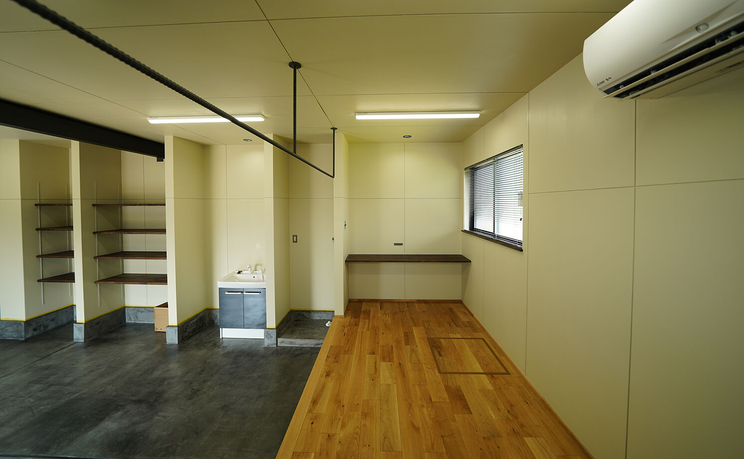 HOLOS HOME（ホロスホーム） 【豊明市｜ガチバイクガレージ｜男前スタイル】広々ガレージで趣味を思う存分満喫する家の建築実例画像4