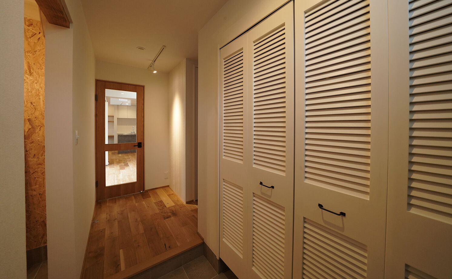 HOLOS HOME（ホロスホーム） 【安城市｜無垢素材｜ウッドデッキ】沖縄の風が吹き抜けるオーシャンリゾートスタイルハウスの建築実例画像7