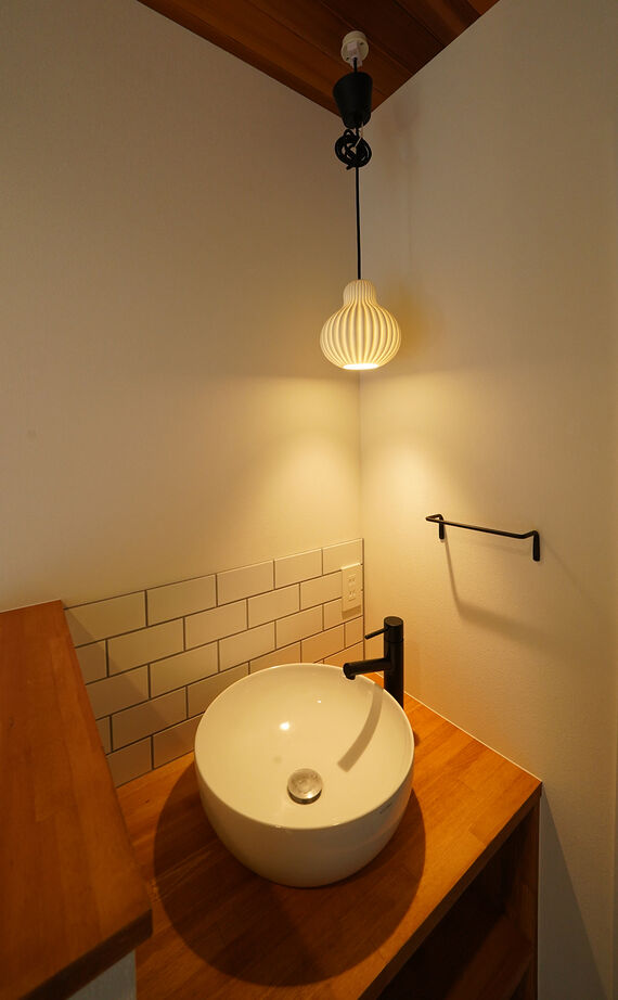 HOLOS HOME（ホロスホーム） 【安城市｜無垢素材｜ウッドデッキ】沖縄の風が吹き抜けるオーシャンリゾートスタイルハウスの建築実例画像20