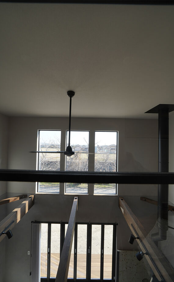 HOLOS HOME（ホロスホーム） 【西尾市│自然素材│吹き抜け】自由設計だからこそセンスが光る、土間＆薪ストーブの家の建築実例画像17