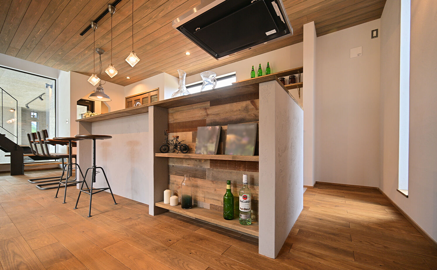 HOLOS HOME（ホロスホーム） 【知多郡｜畳スペース｜土間｜広々ガレージ】モスグリーンのガルバが映える、個性光るアウトドアハウスの建築実例画像10