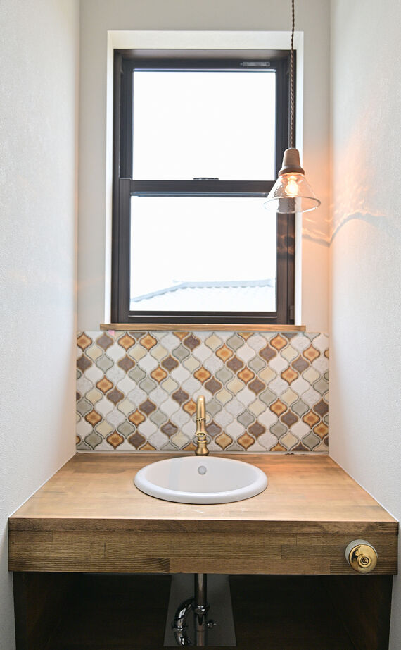 HOLOS HOME（ホロスホーム） 【知多郡｜畳スペース｜土間｜広々ガレージ】モスグリーンのガルバが映える、個性光るアウトドアハウスの建築実例画像16