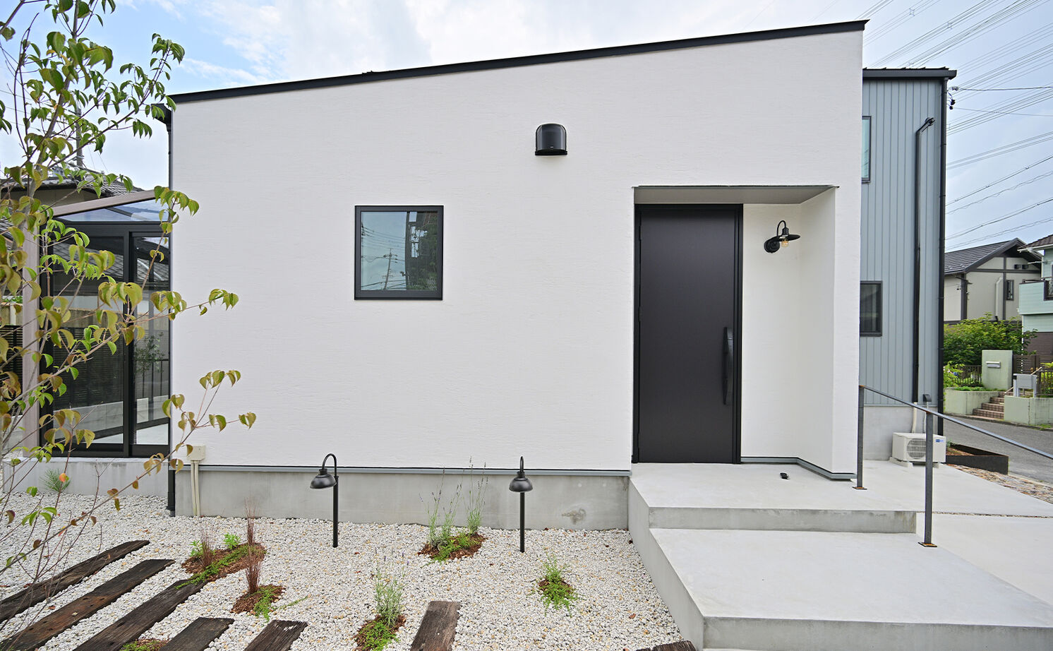 HOLOS HOME（ホロスホーム） 【知多郡｜サンルーム｜自然素材】シンプルな中に機能美が光る、ヨーロピアンスタイルが息づく家の建築実例画像2