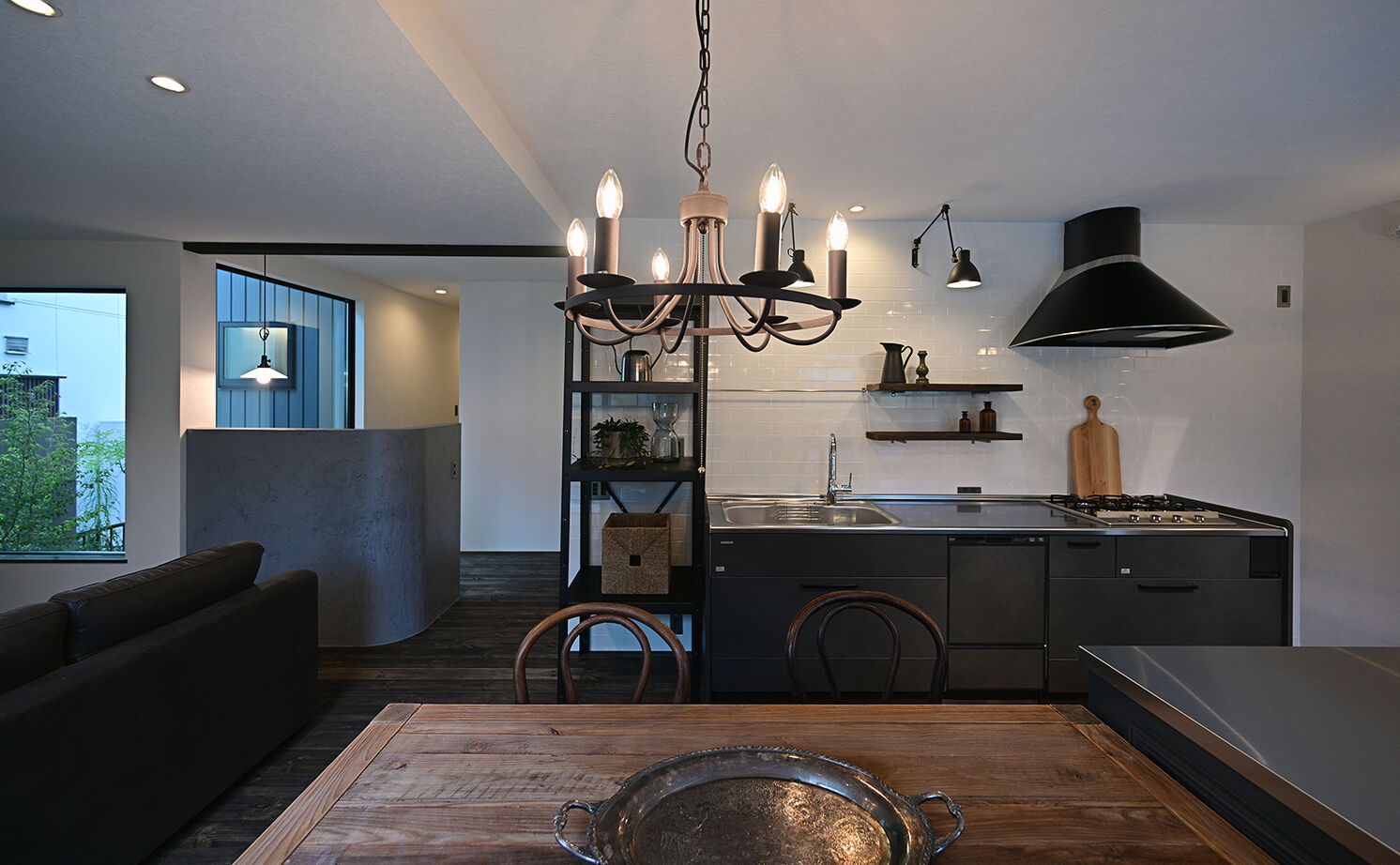 HOLOS HOME（ホロスホーム） 【知多郡｜サンルーム｜自然素材】シンプルな中に機能美が光る、ヨーロピアンスタイルが息づく家の建築実例画像5