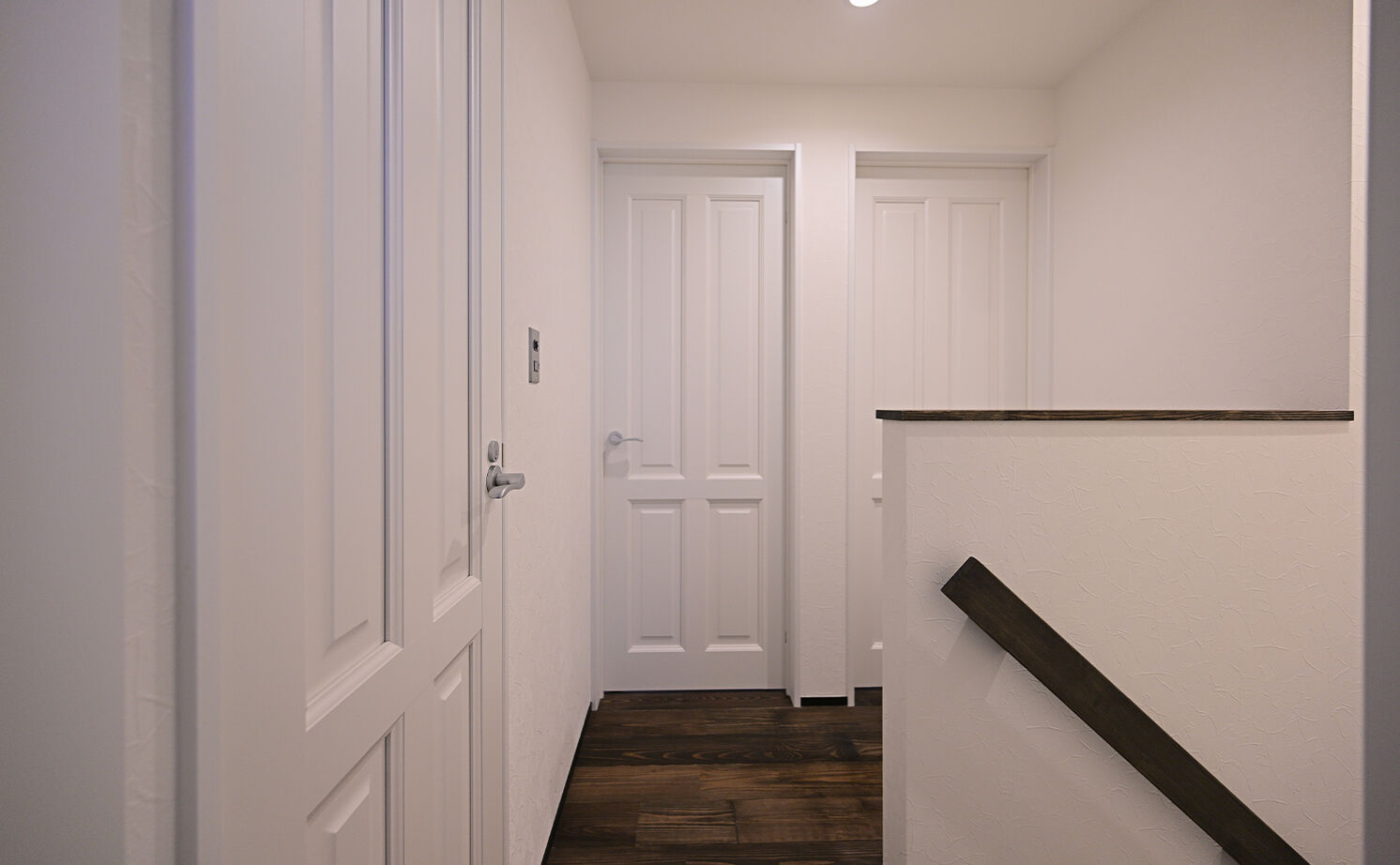 HOLOS HOME（ホロスホーム） 【知多郡｜サンルーム｜自然素材】シンプルな中に機能美が光る、ヨーロピアンスタイルが息づく家の建築実例画像16