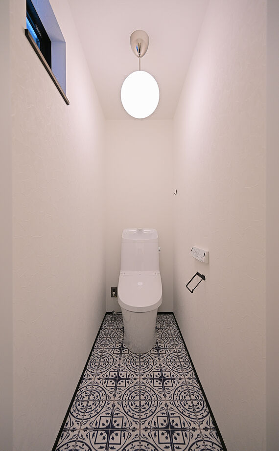 HOLOS HOME（ホロスホーム） 【知多郡｜サンルーム｜自然素材】シンプルな中に機能美が光る、ヨーロピアンスタイルが息づく家の建築実例画像17