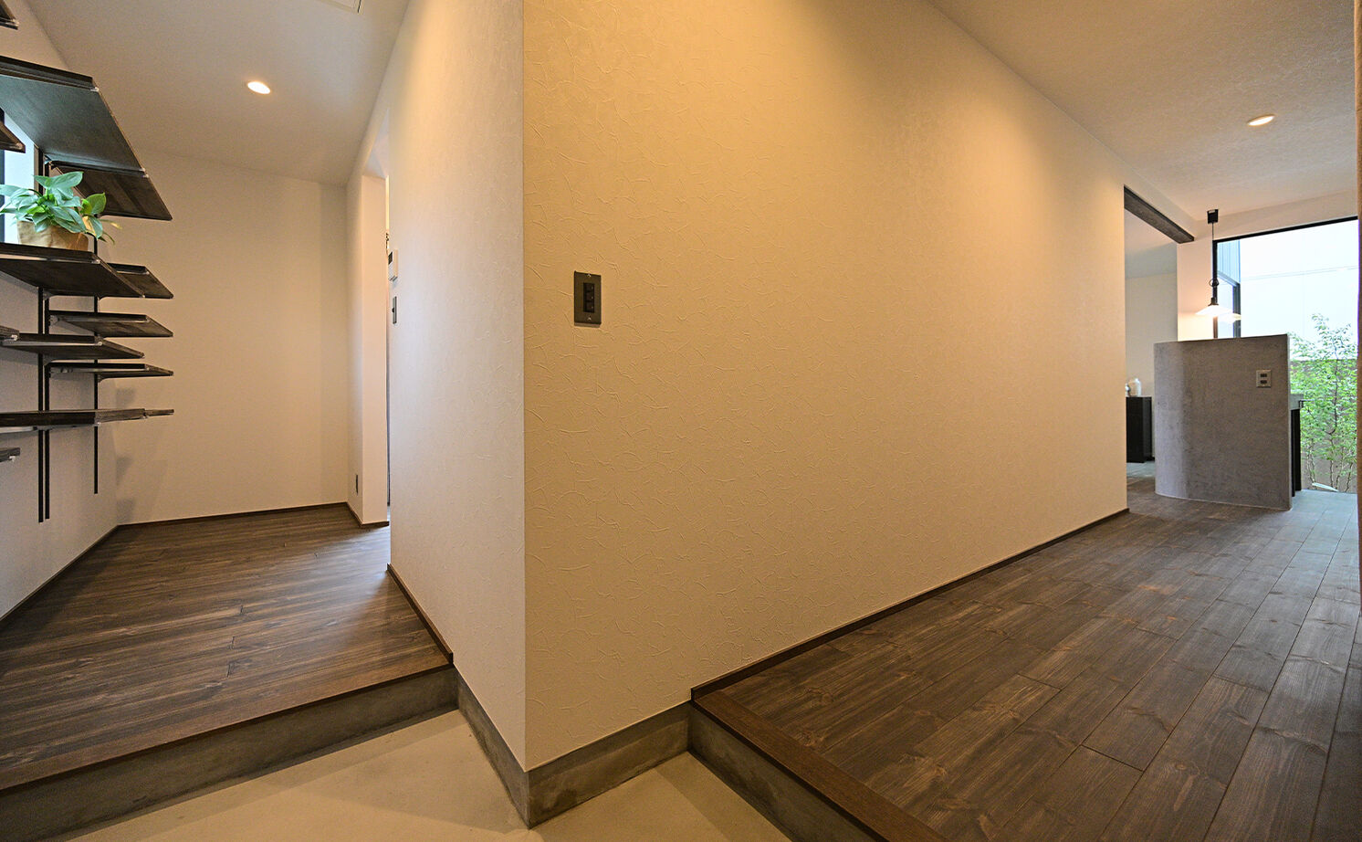 HOLOS HOME（ホロスホーム） 【知多郡｜サンルーム｜自然素材】シンプルな中に機能美が光る、ヨーロピアンスタイルが息づく家の建築実例画像20