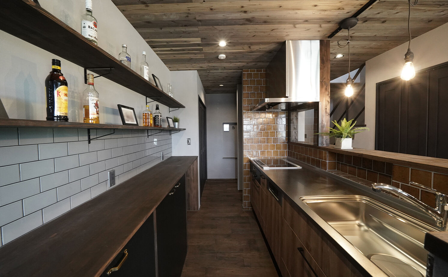 HOLOS HOME（ホロスホーム） 【西春日井郡｜レンガ貼り｜吹き抜け】時を重ねるごとに味わいを増す、ヴィンテージガレージハウスの建築実例画像5