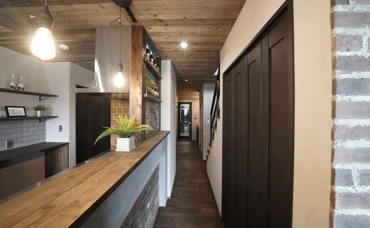 HOLOS HOME（ホロスホーム） 【西春日井郡｜レンガ貼り｜吹き抜け】時を重ねるごとに味わいを増す、ヴィンテージガレージハウスの建築実例画像7