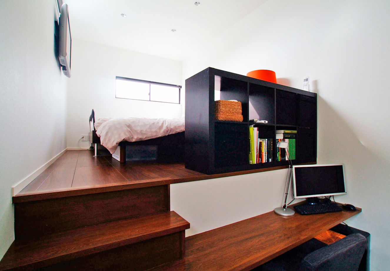 遊友建築工房 【神戸市/2000万円台/間取り図有】ガレージ上のウッドデッキにつながるLDK。光に満ちたリラックス空間の建築実例画像7