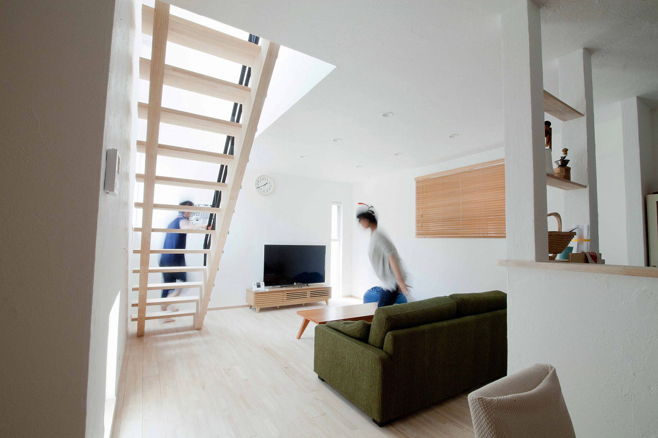 遊友建築工房 【尼崎市/1000万円台/20坪台/間取り図有】心地いい無垢床、漆喰壁。北欧インテリアの似合う狭小の家の建築実例画像9