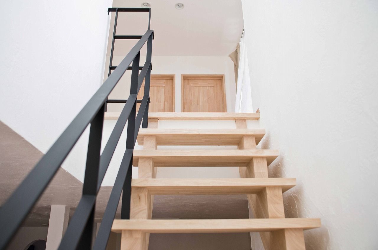 遊友建築工房 【尼崎市/1000万円台/20坪台/間取り図有】心地いい無垢床、漆喰壁。北欧インテリアの似合う狭小の家の建築実例画像10