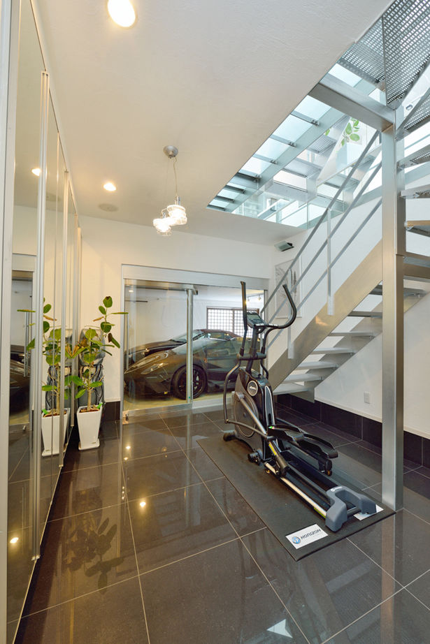 遊友建築工房 【尼崎市/3000万円台/インナーガレージ/間取り図有】ビルトインガレージに愛車2台ゆったり格納、3階建ての建築実例画像4