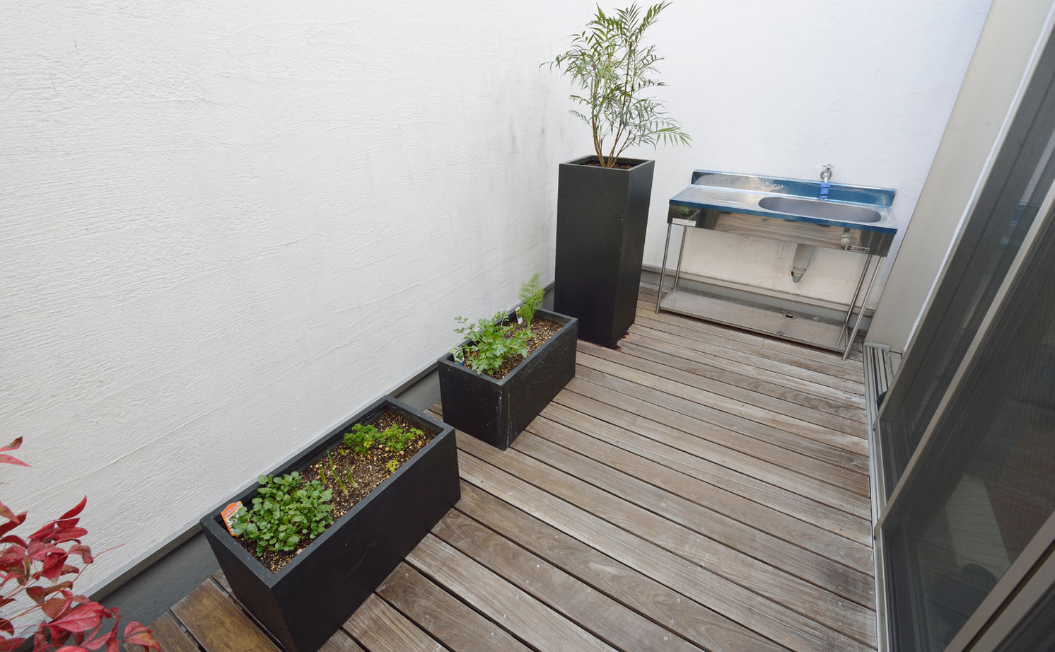 遊友建築工房 【尼崎市/3000万円台/インナーガレージ/間取り図有】ビルトインガレージに愛車2台ゆったり格納、3階建ての建築実例画像10