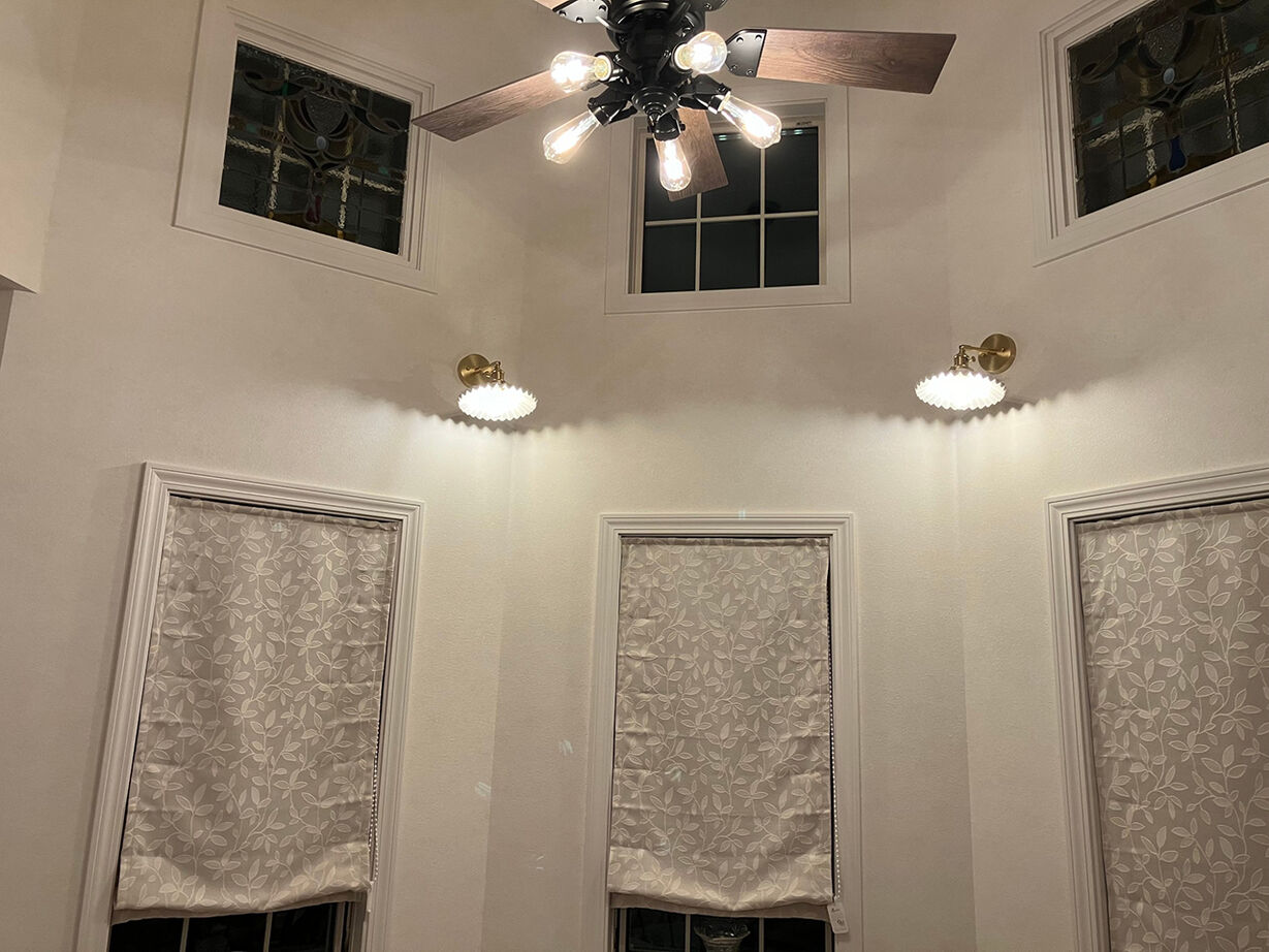 北条建設 【2500～2999万円/フレンチモダン】石貼りと塗り壁の外壁。お気に入りの家具でゲストをおもてなしの建築実例画像8