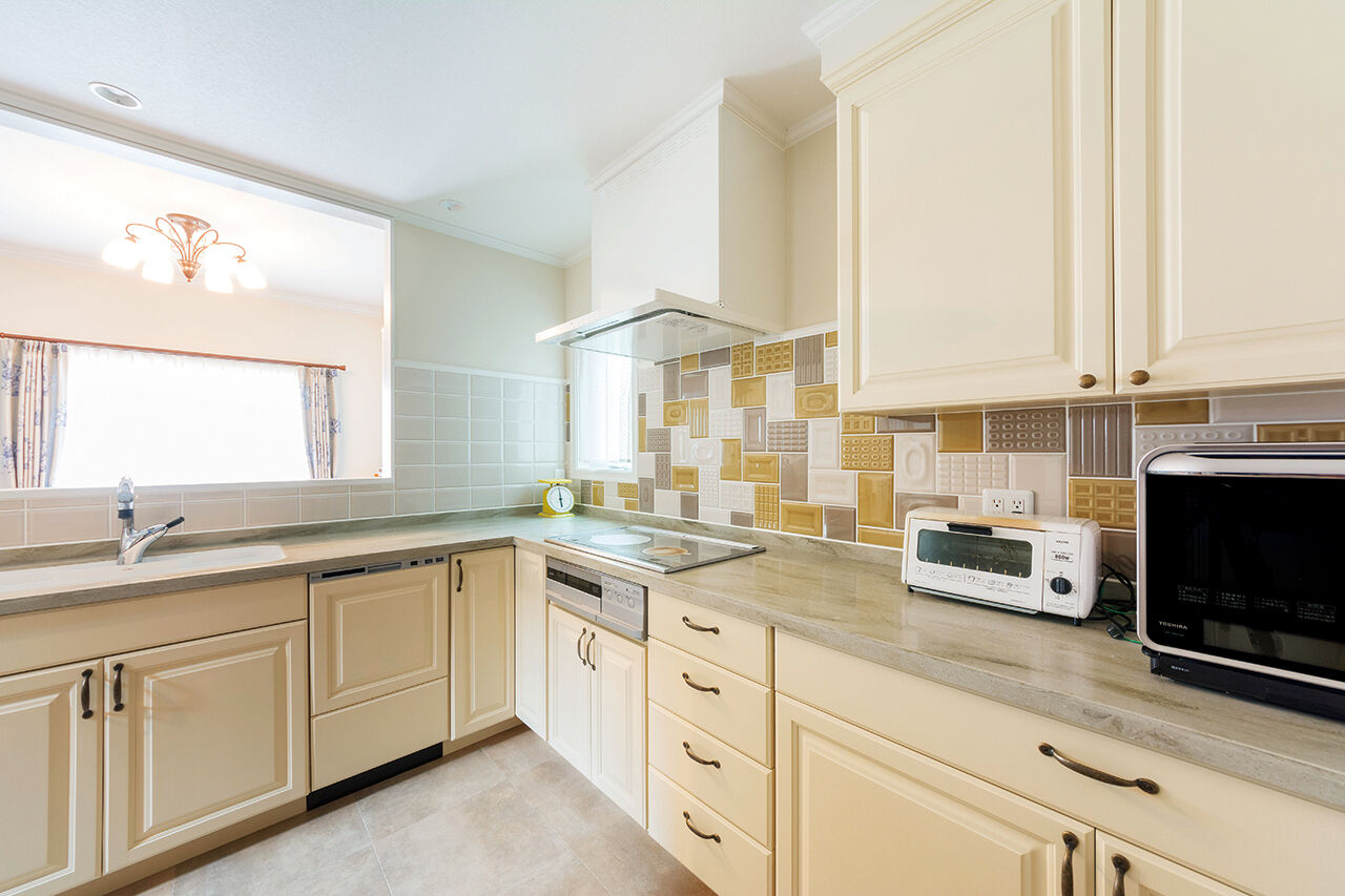 北条建設 【3000～3499万円/コロニアル】NY生活を彷彿とさせる空間。カバードポーチで過ごすくつろぎの時間の建築実例画像5