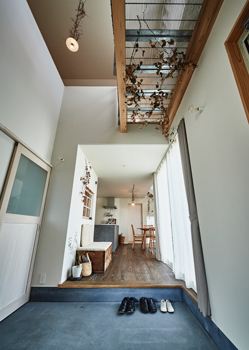 タカノホーム 【土間/吹き抜け】明るすぎず、暗すぎず。「ちょうどいい」が見つかる家の建築実例画像4