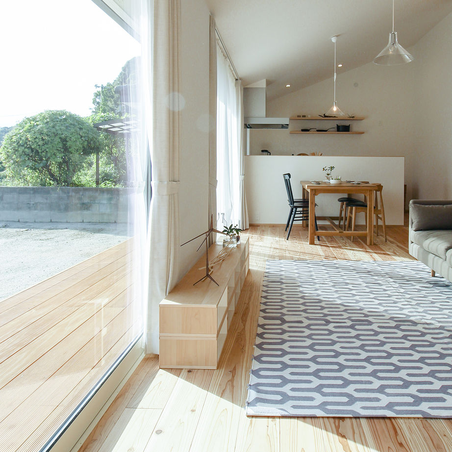 タカノホーム 【平屋／中庭／ロフト付き】ぐるぐる回遊できる！サンカクヒラヤの家の建築実例画像9