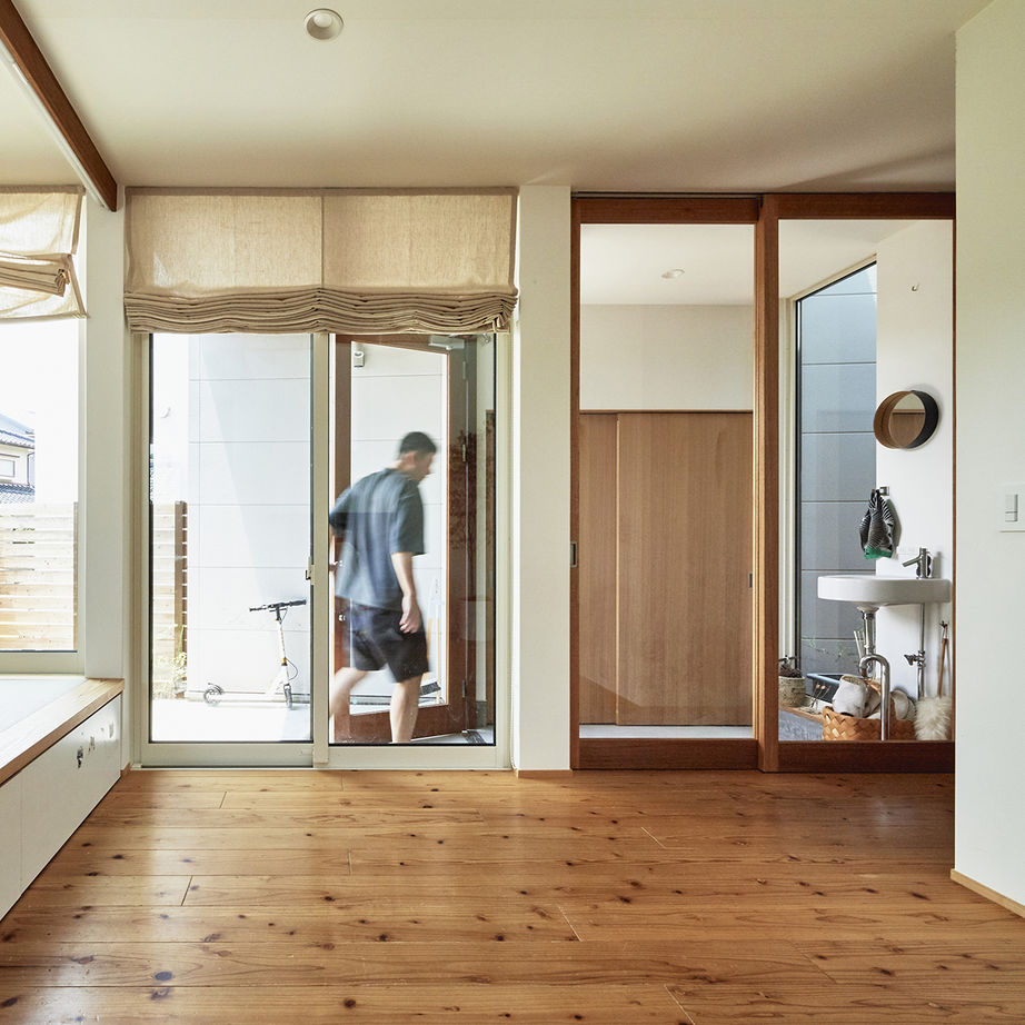 タカノホーム 【中庭/バルコニー】余白と光を採りこみながら　のびやかに暮らす家　の建築実例画像4