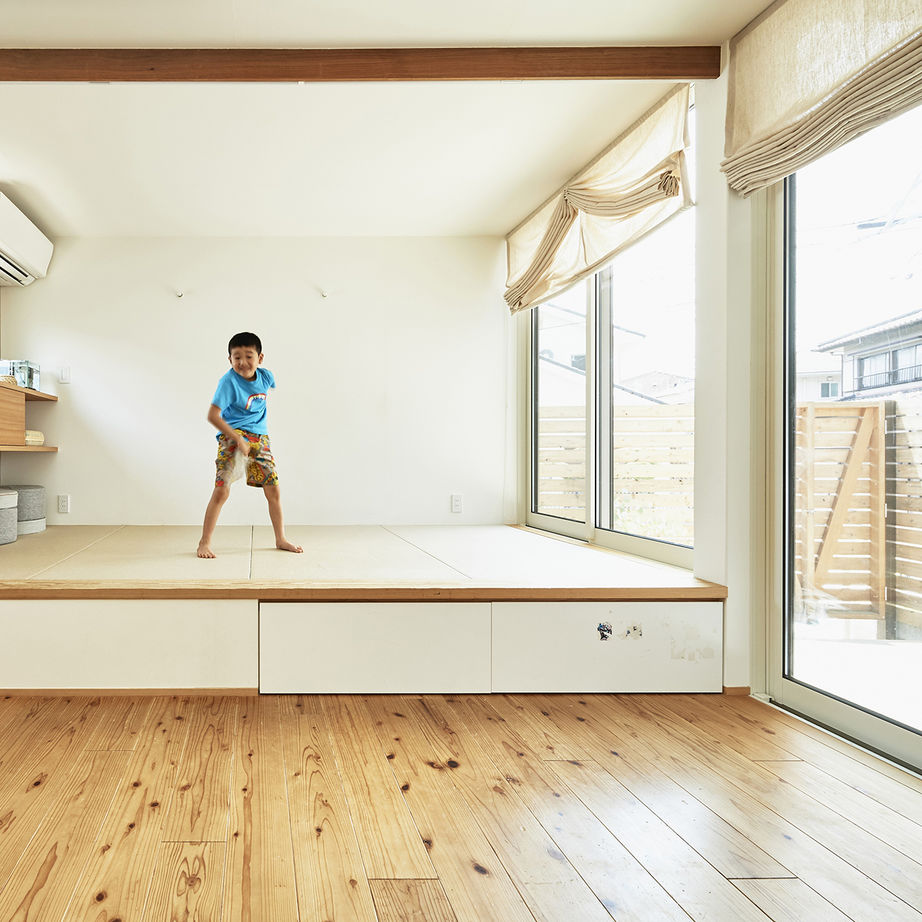 タカノホーム 【中庭/バルコニー】余白と光を採りこみながら　のびやかに暮らす家　の建築実例画像5