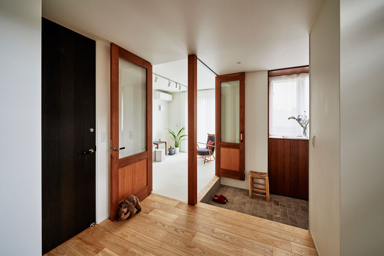 タカノホーム 【自然光が空間を包み込み、家族の物語を紡ぐ家】2階LDK・オーダーメイドキッチン、理想のくらしがここにの建築実例画像3