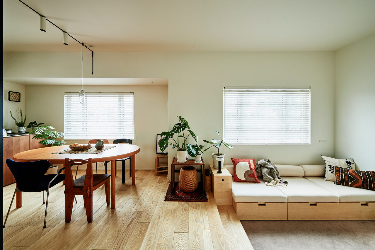 タカノホーム 【自然光が空間を包み込み、家族の物語を紡ぐ家】2階LDK・オーダーメイドキッチン、理想のくらしがここにの建築実例画像4