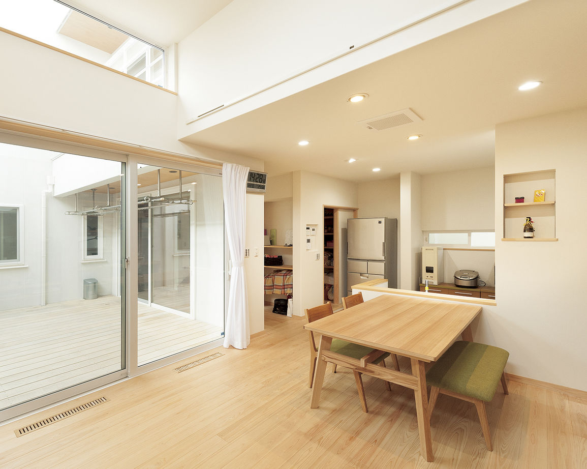 椎葉工務店 【2500万円‐3000万円】高気密高断熱にこだわった　中庭を囲んで暮らす桧の家の建築実例画像