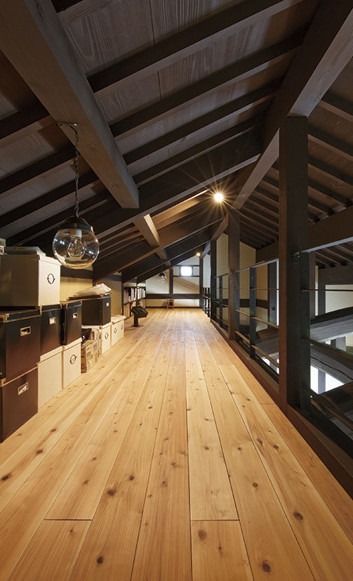 椎葉工務店 【2500万円‐3000万円】思わず見上げる地松の梁に　歳月を経た木の味わいが宿るの建築実例画像2