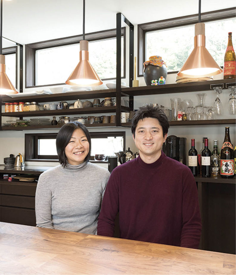 椎葉工務店 【2500万円‐3000万円】【間取り図あり】家に合わせて選んだ地松の梁　キッチンは｢酒蔵｣のイメージにの建築実例画像6