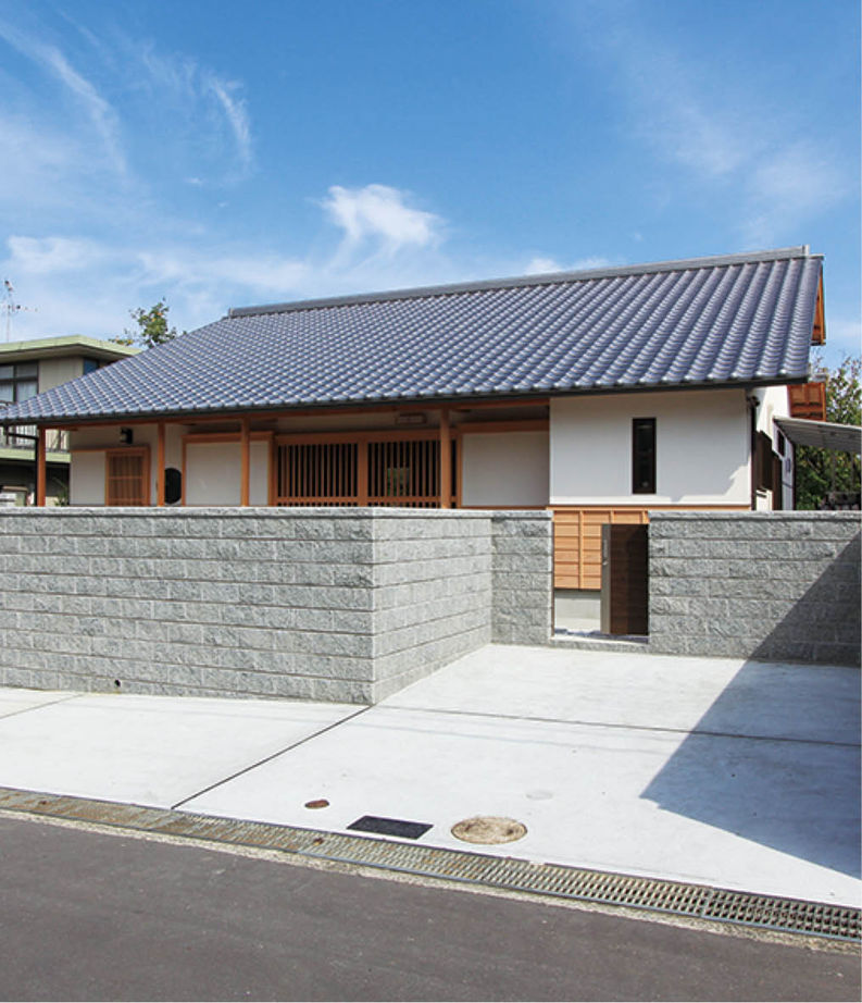 椎葉工務店 【2500～3000万円】米松の梁、杉の丸柱、桧の無垢床に包まれたLDK。木を知りつくした匠が作るこだわりの家の建築実例画像5