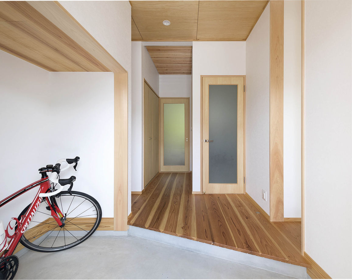 椎葉工務店 【2000万円～2500万円】杉の無垢材が美しい広々リビングでシンプルに暮らす平屋住宅の建築実例画像3