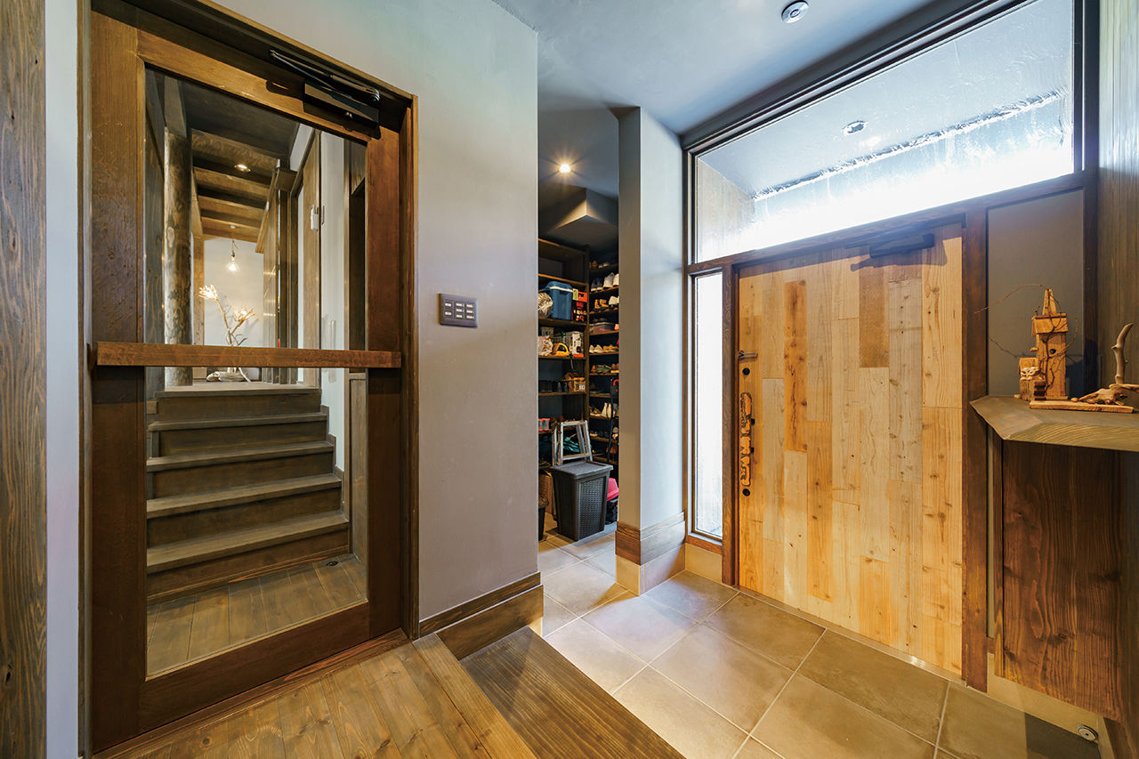 椎葉工務店 【大阪/3000万円台/自然素材/間取り有】毎日が贅沢なアウトドア。重厚な別荘気分の木の家の建築実例画像2