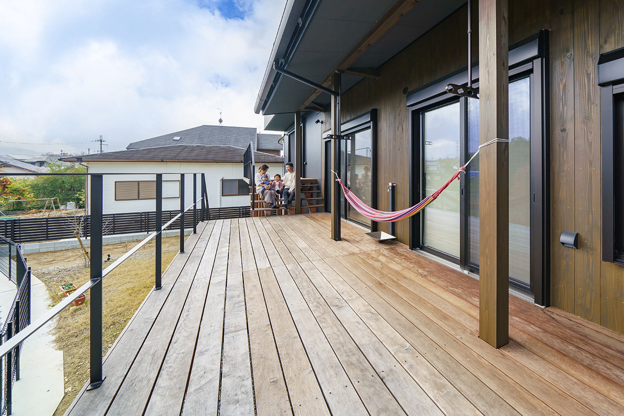 椎葉工務店 【大阪/3000万円台/自然素材/間取り有】毎日が贅沢なアウトドア。重厚な別荘気分の木の家の建築実例画像4