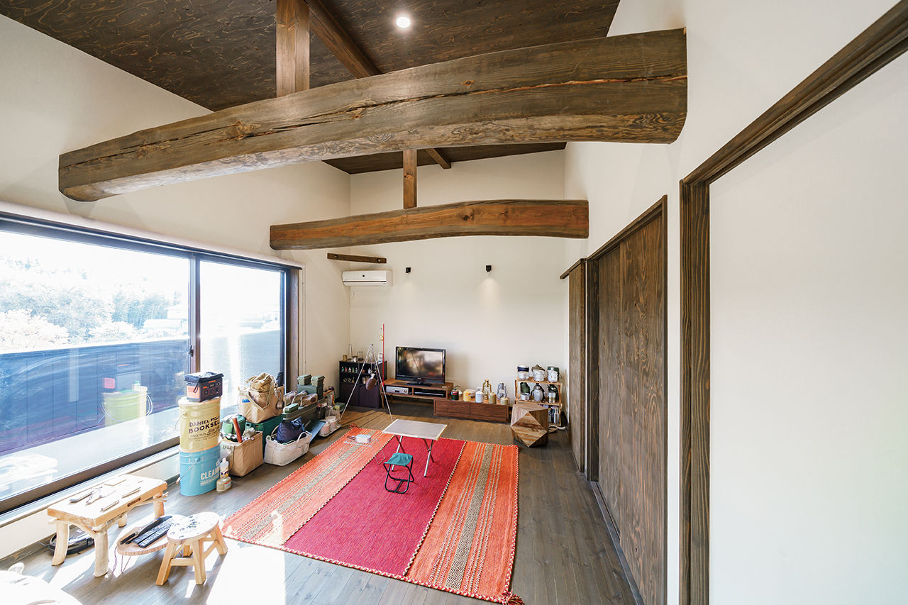 椎葉工務店 【大阪/3000万円台/自然素材/間取り有】毎日が贅沢なアウトドア。重厚な別荘気分の木の家の建築実例画像5