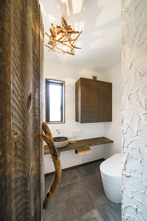 椎葉工務店 【大阪/3000万円台/自然素材/間取り有】毎日が贅沢なアウトドア。重厚な別荘気分の木の家の建築実例画像7