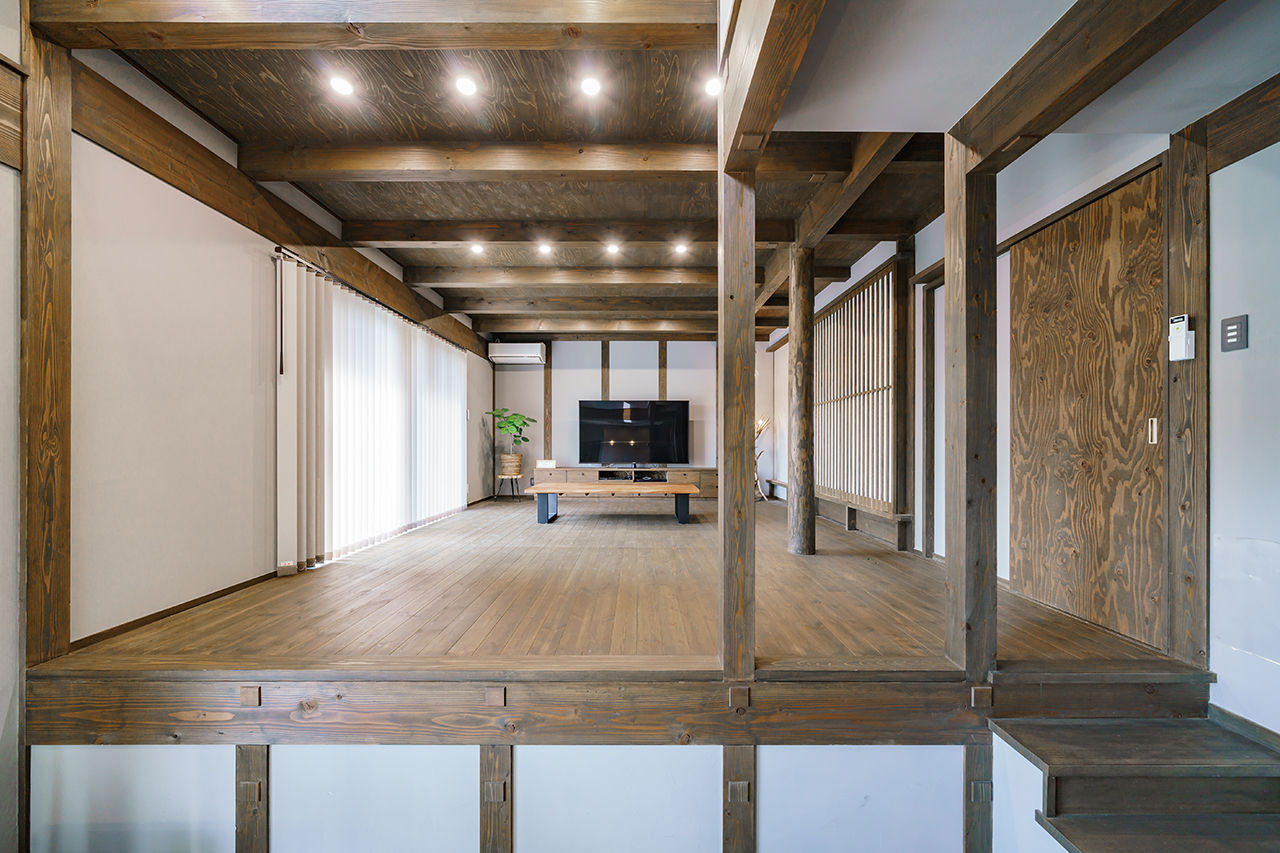 椎葉工務店 【大阪/3000万円台/自然素材/間取り有】毎日が贅沢なアウトドア。重厚な別荘気分の木の家の建築実例画像9