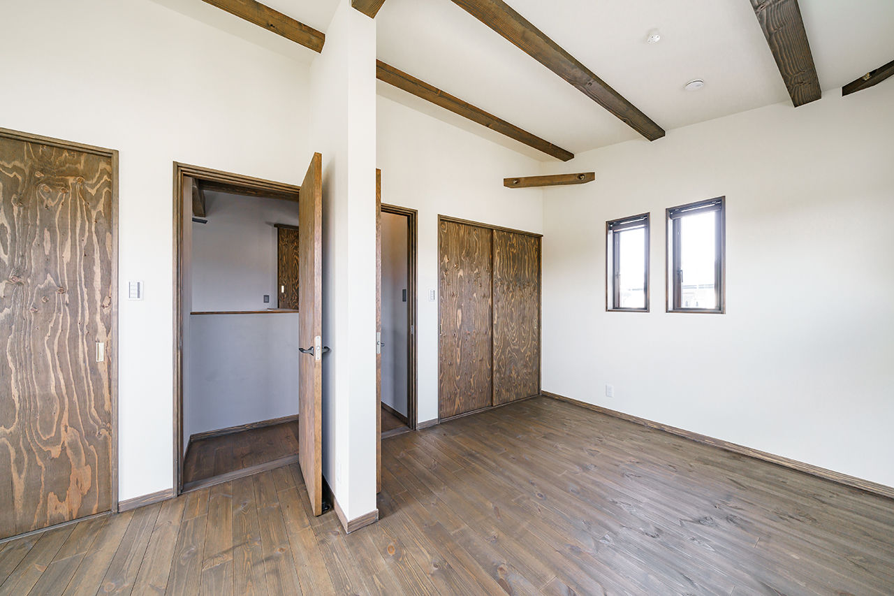 椎葉工務店 【大阪/3000万円台/自然素材/間取り有】毎日が贅沢なアウトドア。重厚な別荘気分の木の家の建築実例画像10