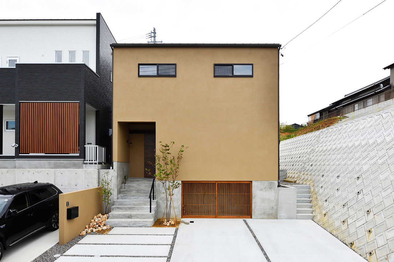 山豊工建　ここすもハウス 【全館空調×吹き抜け大空間×間取図あり】擁壁に頼らず、土地の傾斜を活かしたスキップフロアの家の建築実例画像2