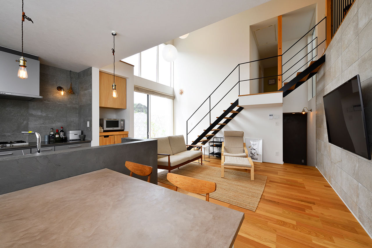 山豊工建　ここすもハウス 【全館空調×吹き抜け大空間×間取図あり】擁壁に頼らず、土地の傾斜を活かしたスキップフロアの家の建築実例画像5