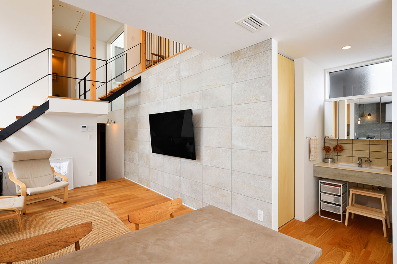 山豊工建　ここすもハウス 【全館空調×吹き抜け大空間×間取図あり】擁壁に頼らず、土地の傾斜を活かしたスキップフロアの家の建築実例画像7