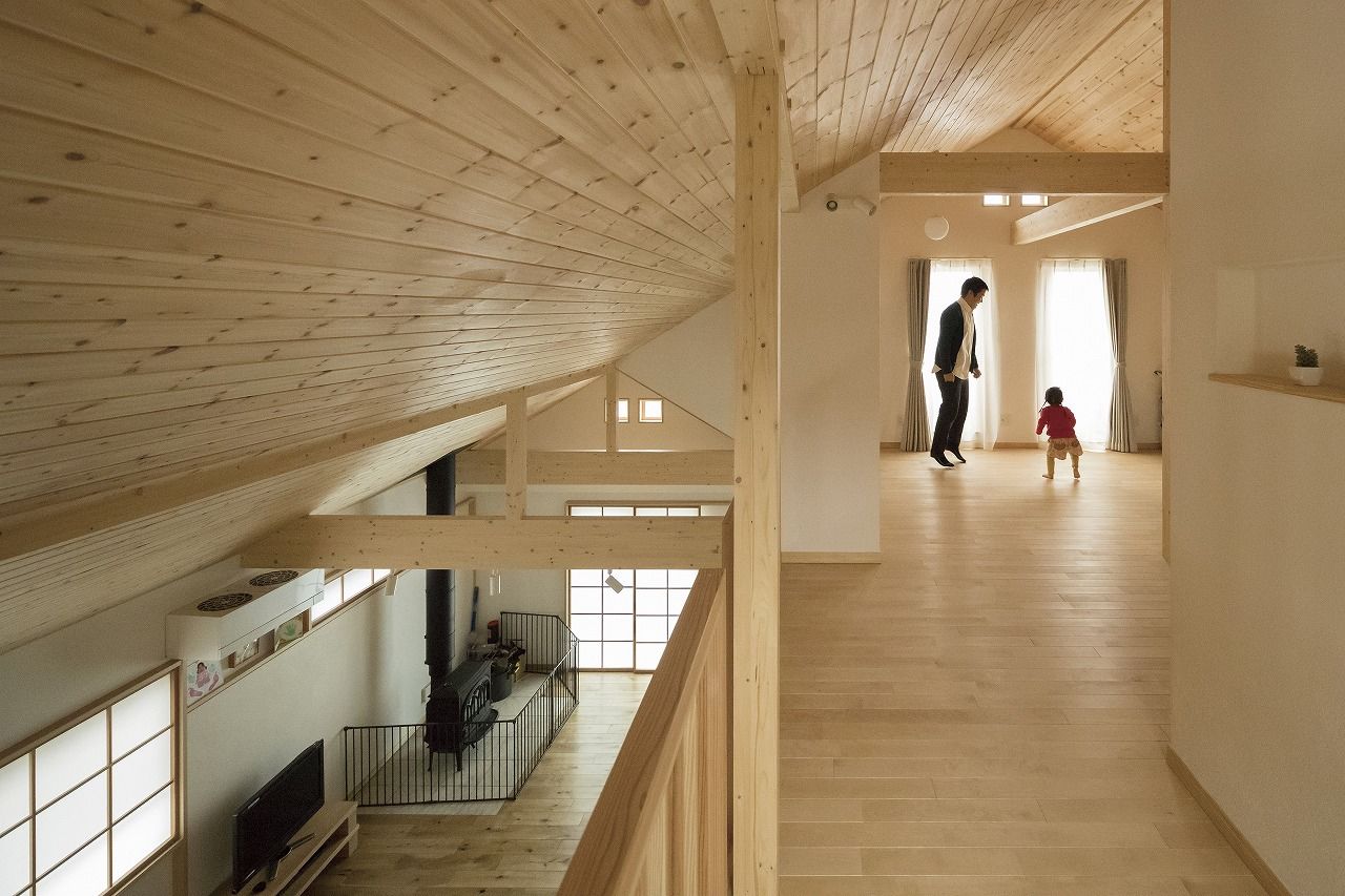 しのだ工務店 【2000万円台】造作の書庫で楽しむ読書時間。木の香りと漆喰の美しさに満ち溢れた自然素材の住まいの建築実例画像6