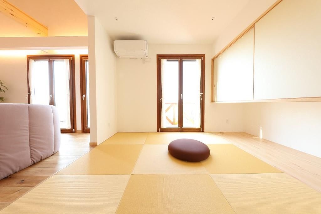 しのだ工務店 【2000万円台】絵本の世界への憧れをカタチに。漆喰の白壁とレンガ色の屋根、かわいいプロヴァンス風の家の建築実例画像7