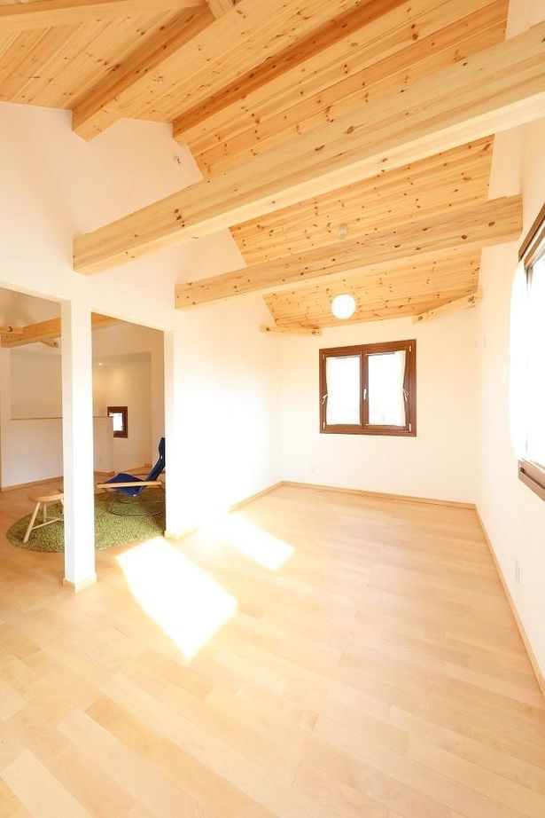 しのだ工務店 【2000万円台】絵本の世界への憧れをカタチに。漆喰の白壁とレンガ色の屋根、かわいいプロヴァンス風の家の建築実例画像9