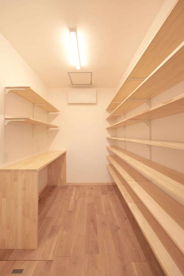 しのだ工務店 【2700万円台/平屋＋α】漆喰と木の質感に癒される。笑顔のアイデアで絆を育む家の建築実例画像12