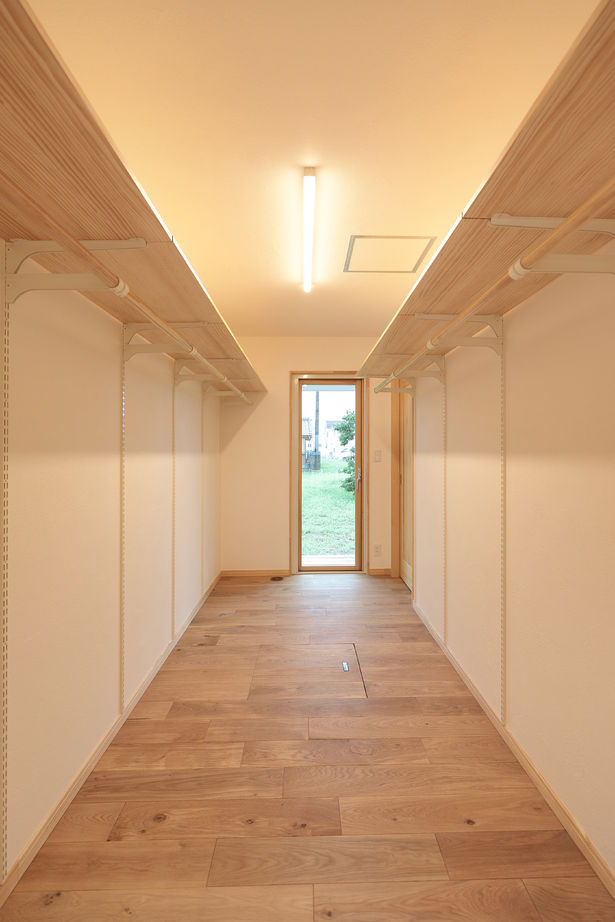 しのだ工務店 【2700万円台/平屋＋α】漆喰と木の質感に癒される。笑顔のアイデアで絆を育む家の建築実例画像13