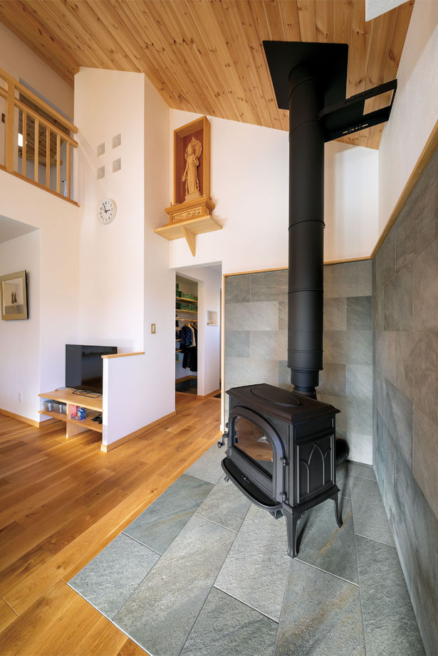 しのだ工務店 良いものを長く大切にしたい。 夫妻が選んだ漆喰・無垢材の家の建築実例画像3