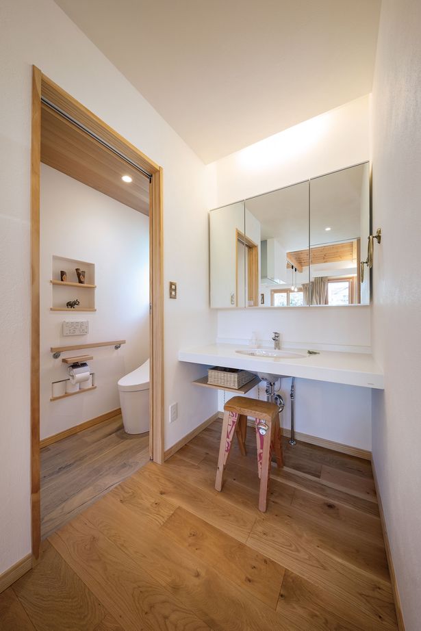 しのだ工務店 良いものを長く大切にしたい。 夫妻が選んだ漆喰・無垢材の家の建築実例画像8