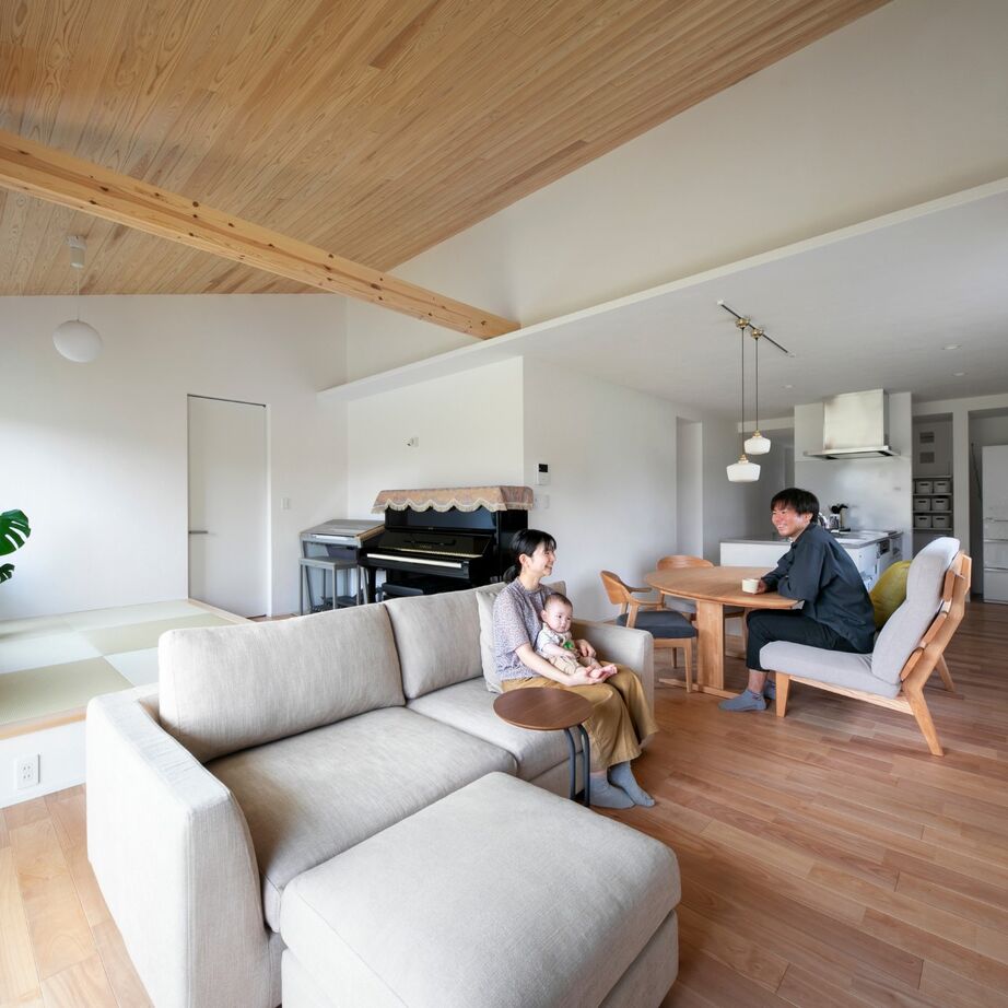 しのだ工務店 無垢材と漆喰の癒し。家事動線の効率化で家族との時間を満喫の建築実例画像